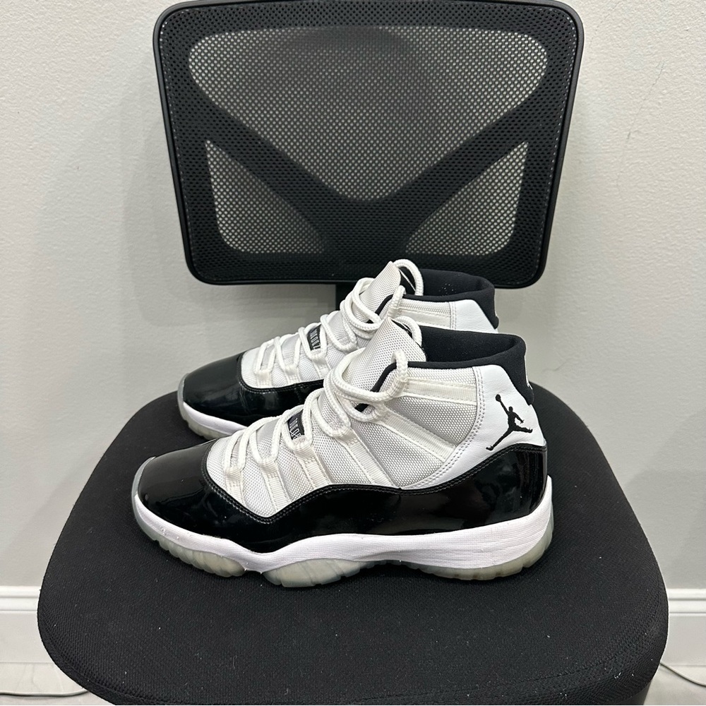 Jordan Athletic Shoes Black and White